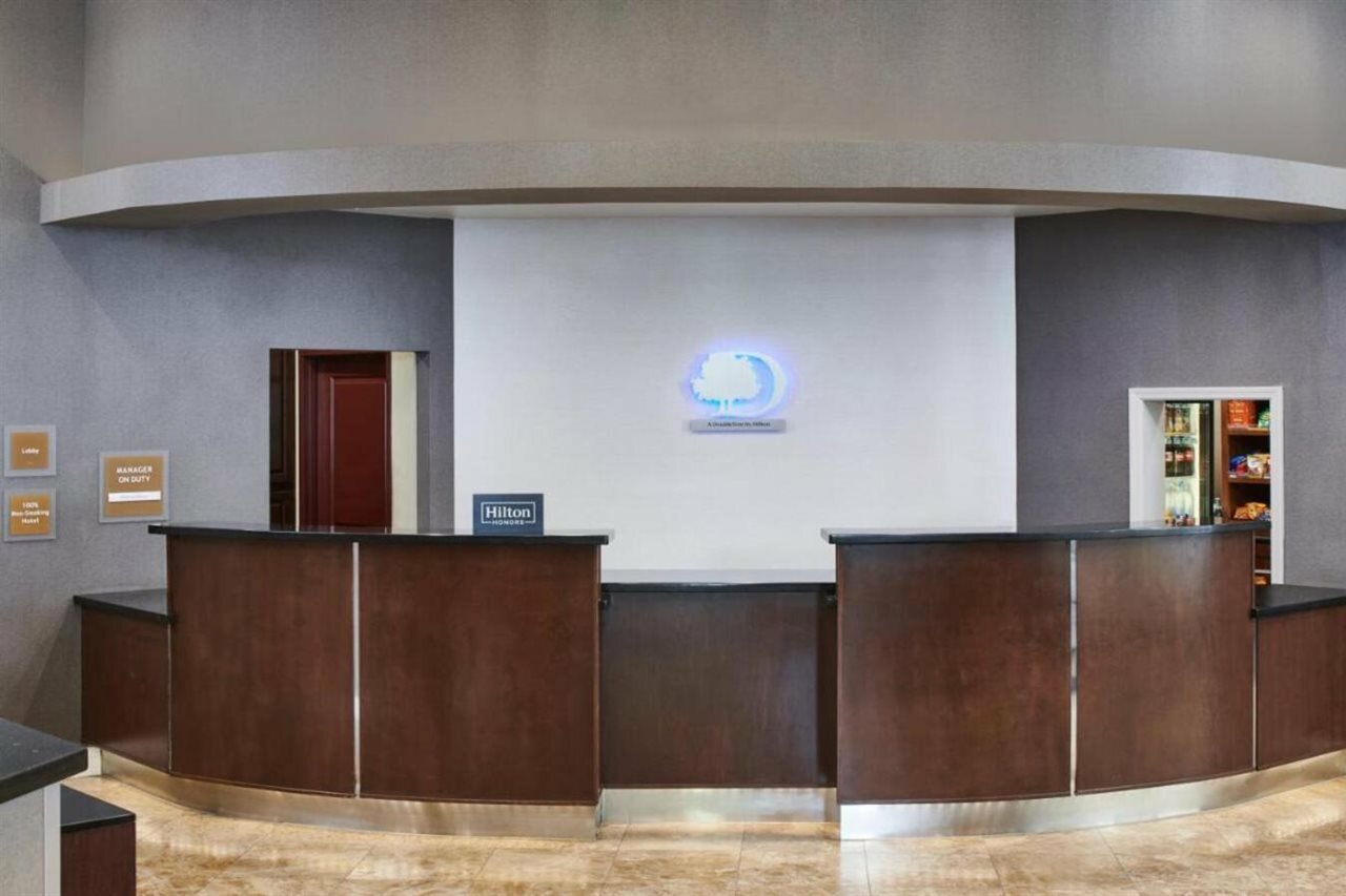 Фото DoubleTree by Hilton Fullerton