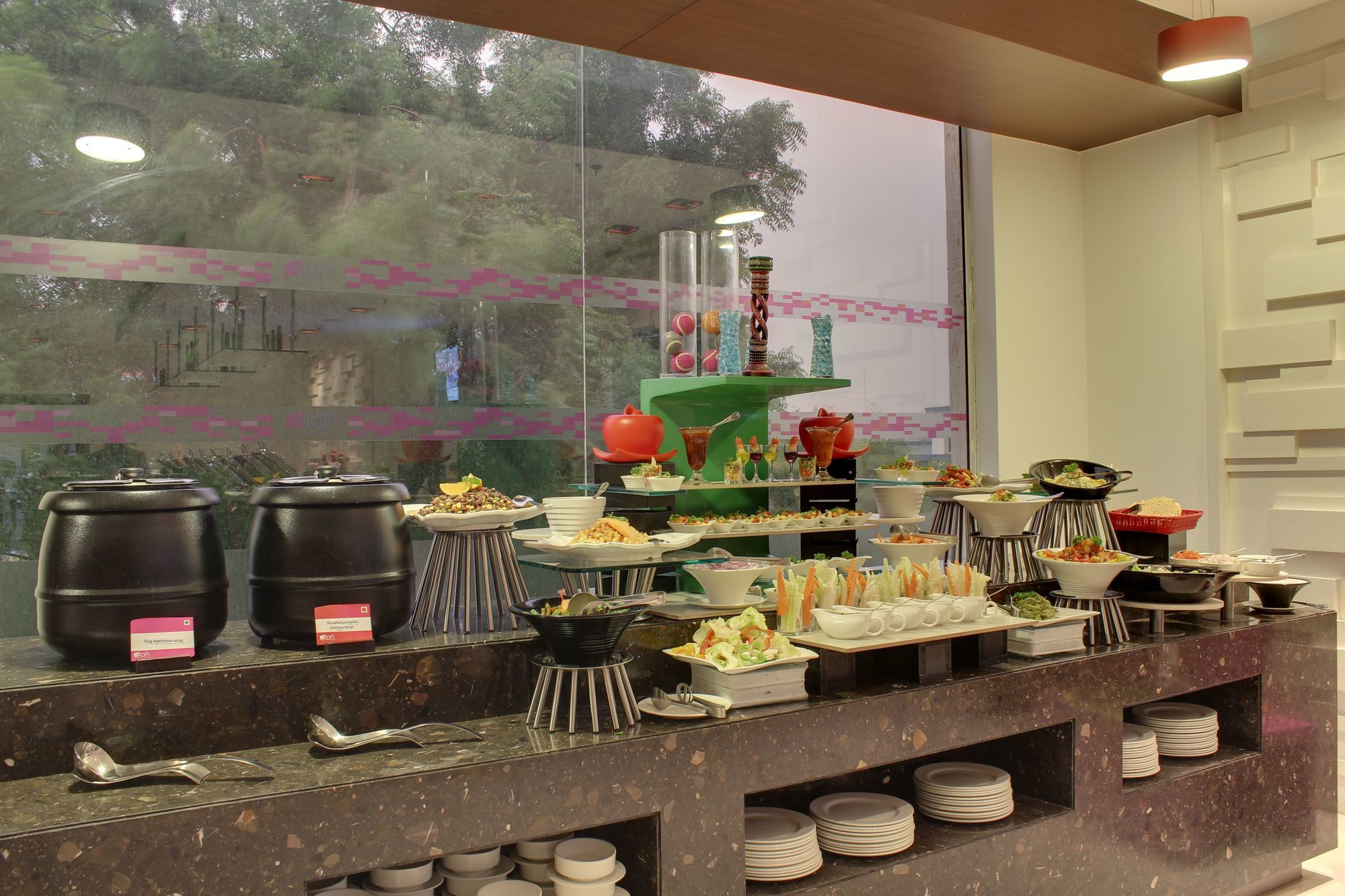 Фото Vivanta Ahmedabad Sg Highway