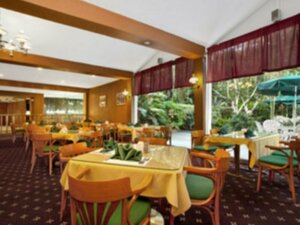 Гостиница Ramada by Wyndham Burbank Airport