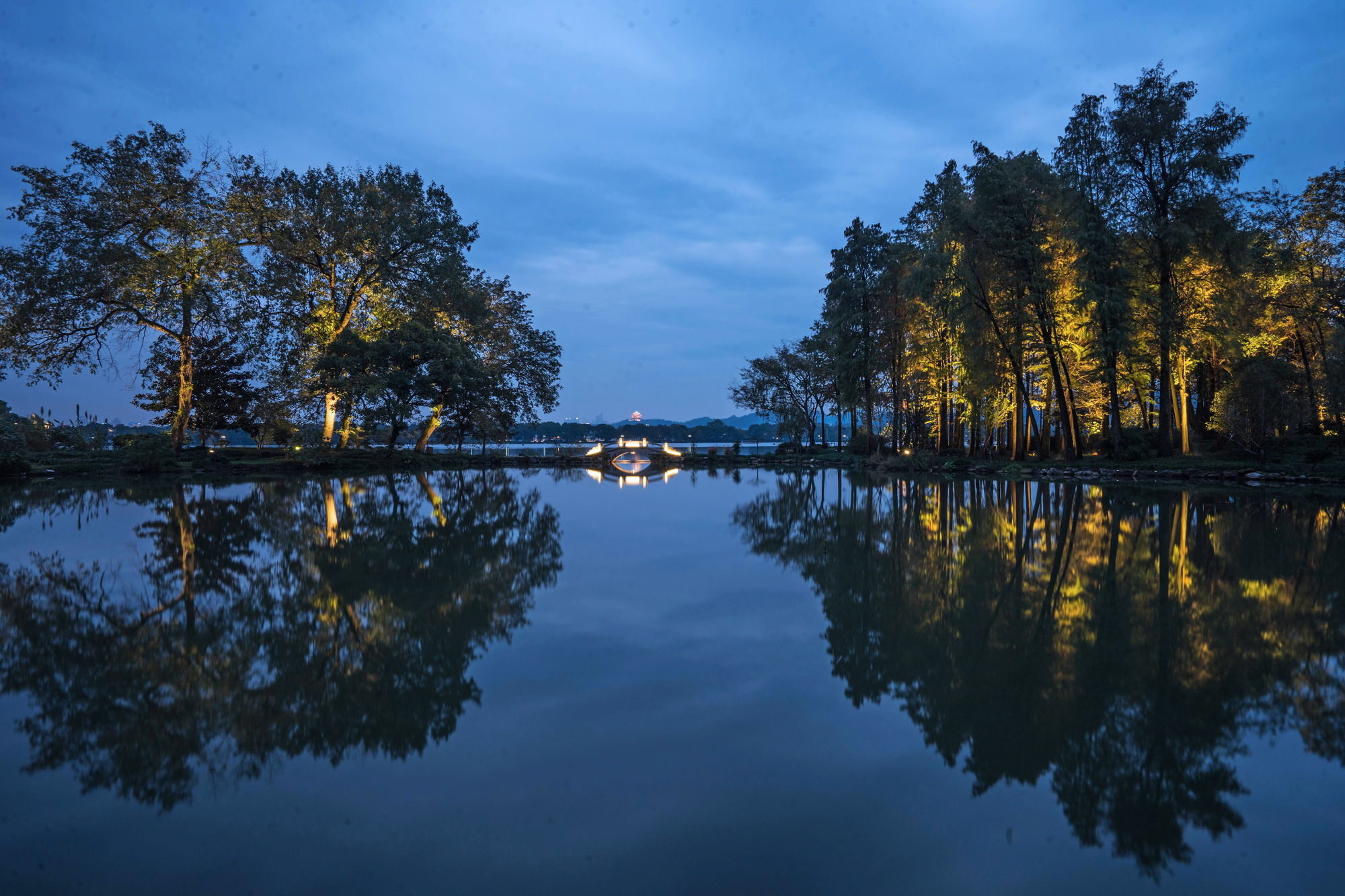 Фото West Lake State Guest House