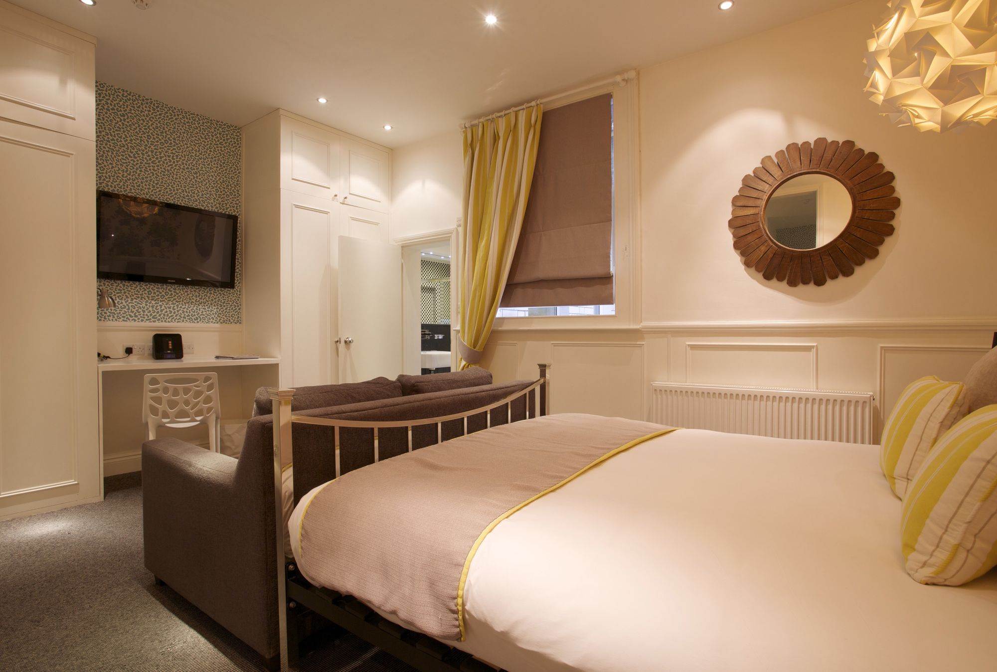 Фото Georgian House Hotel