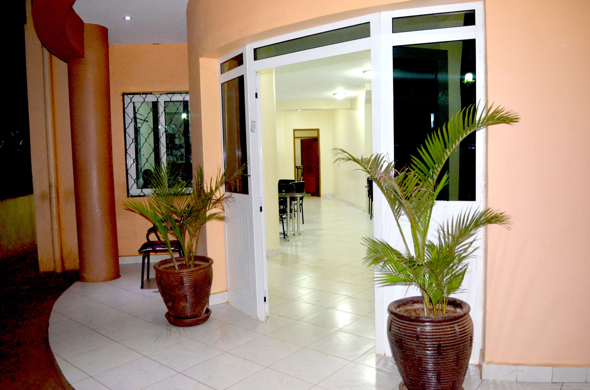 Фото Hotel Top Five