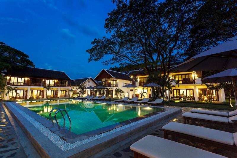 Гостиница Riverside Boutique Resort, Vang Vieng