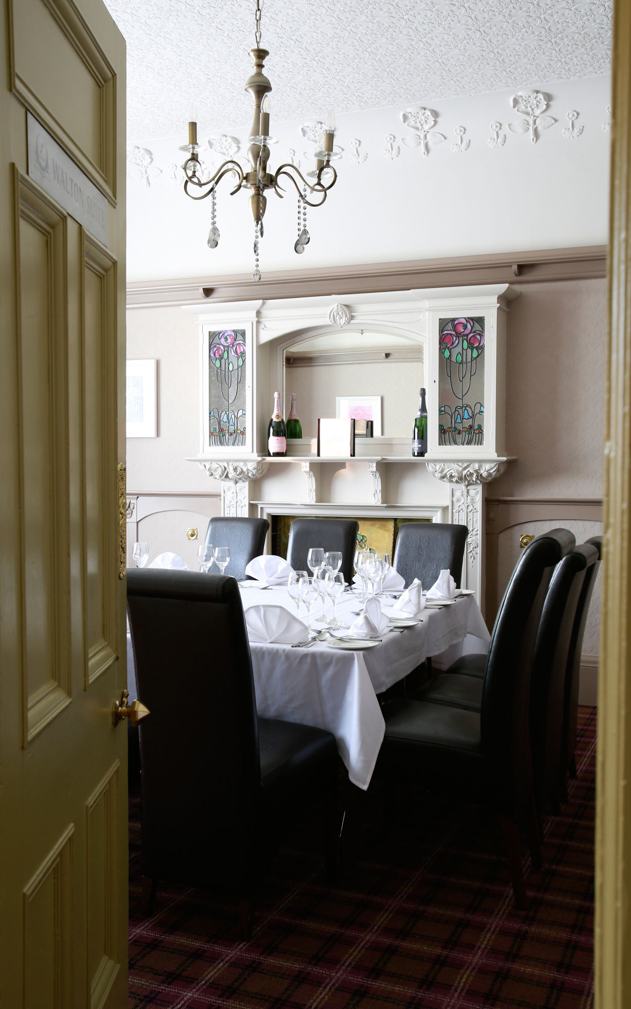 Фото The Lynnhurst Hotel