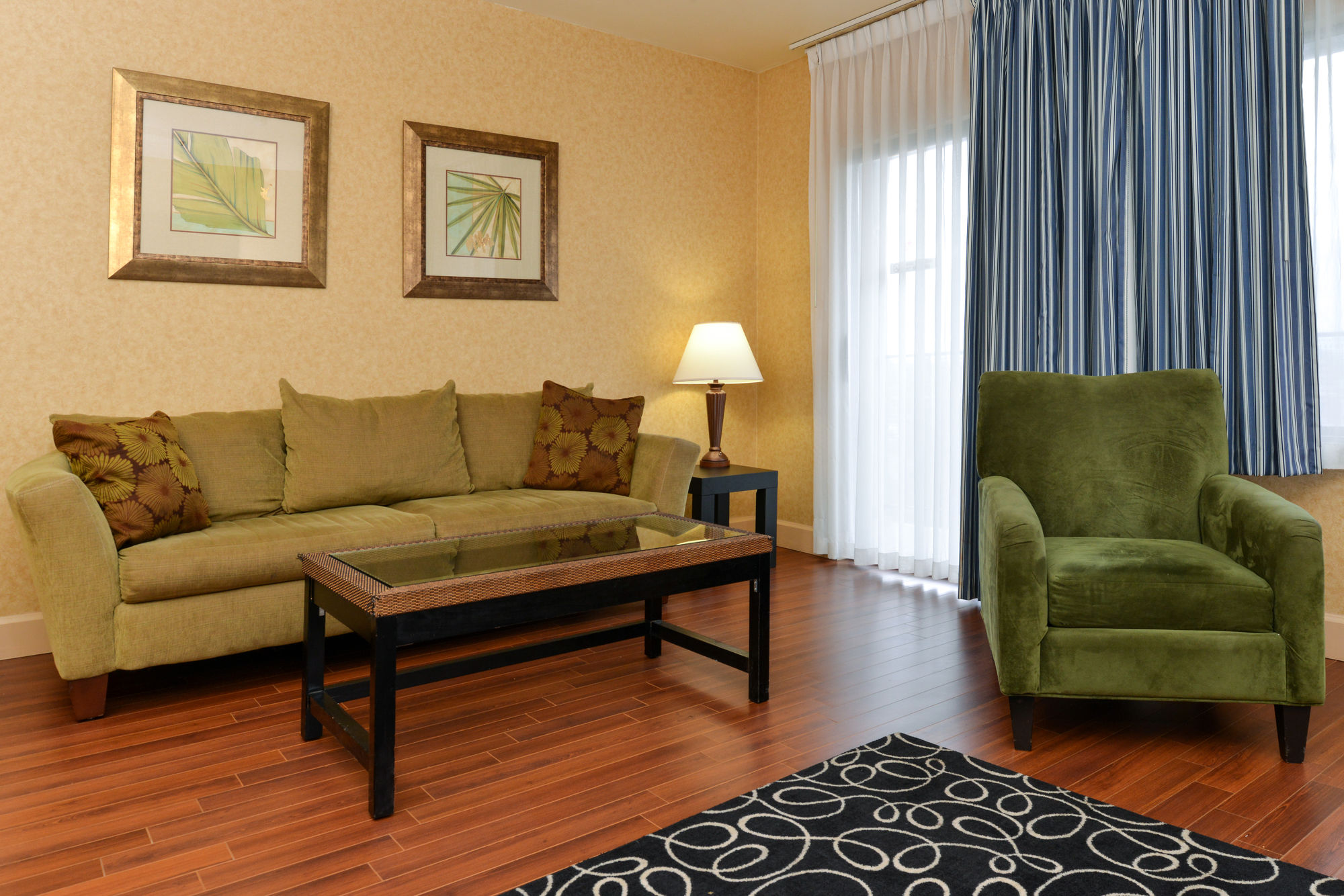 Фото Holiday Inn Salem, an Ihg Hotel