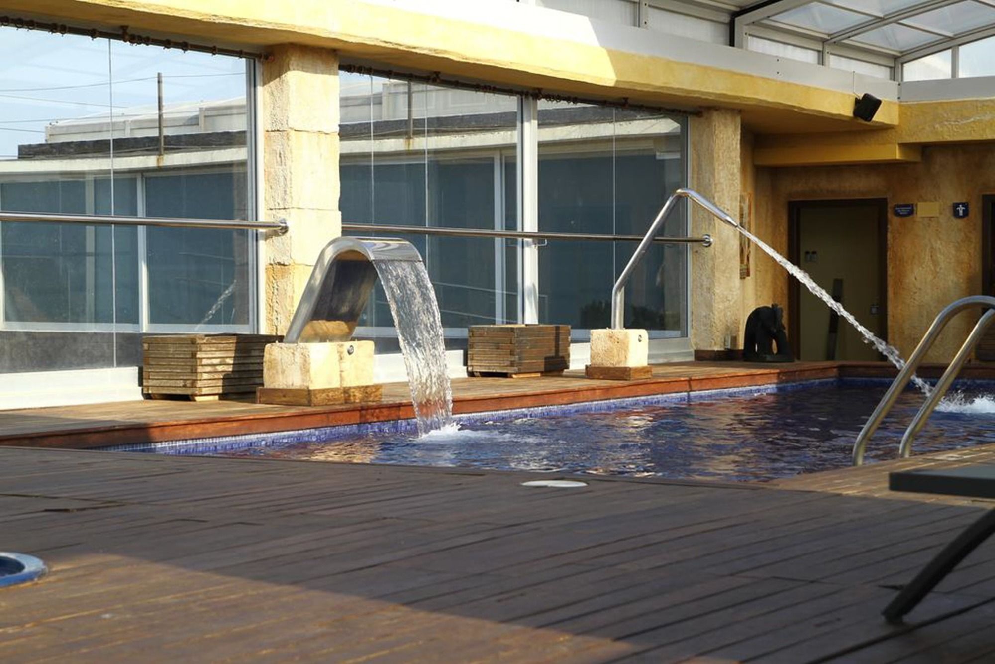 Фото Exe Cunit Suites & SPA
