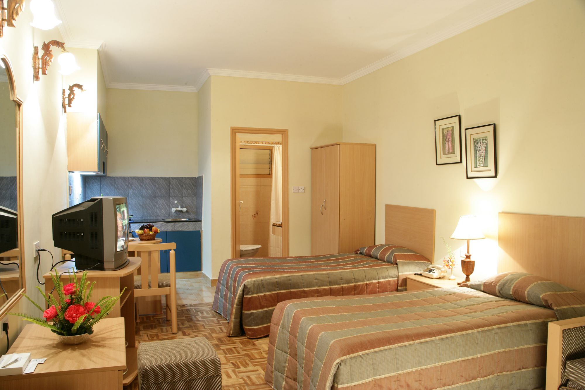 Фото Sterling Puri