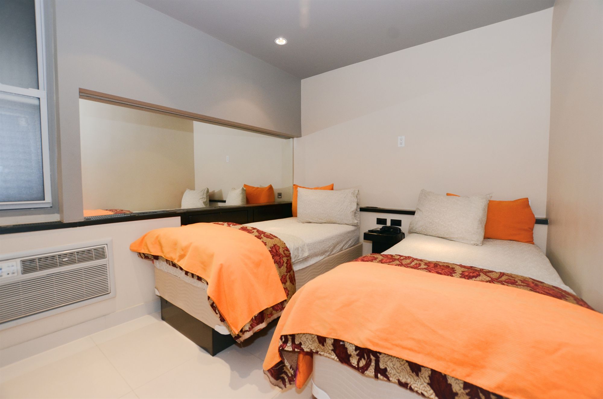 Фото Doxie Hotel