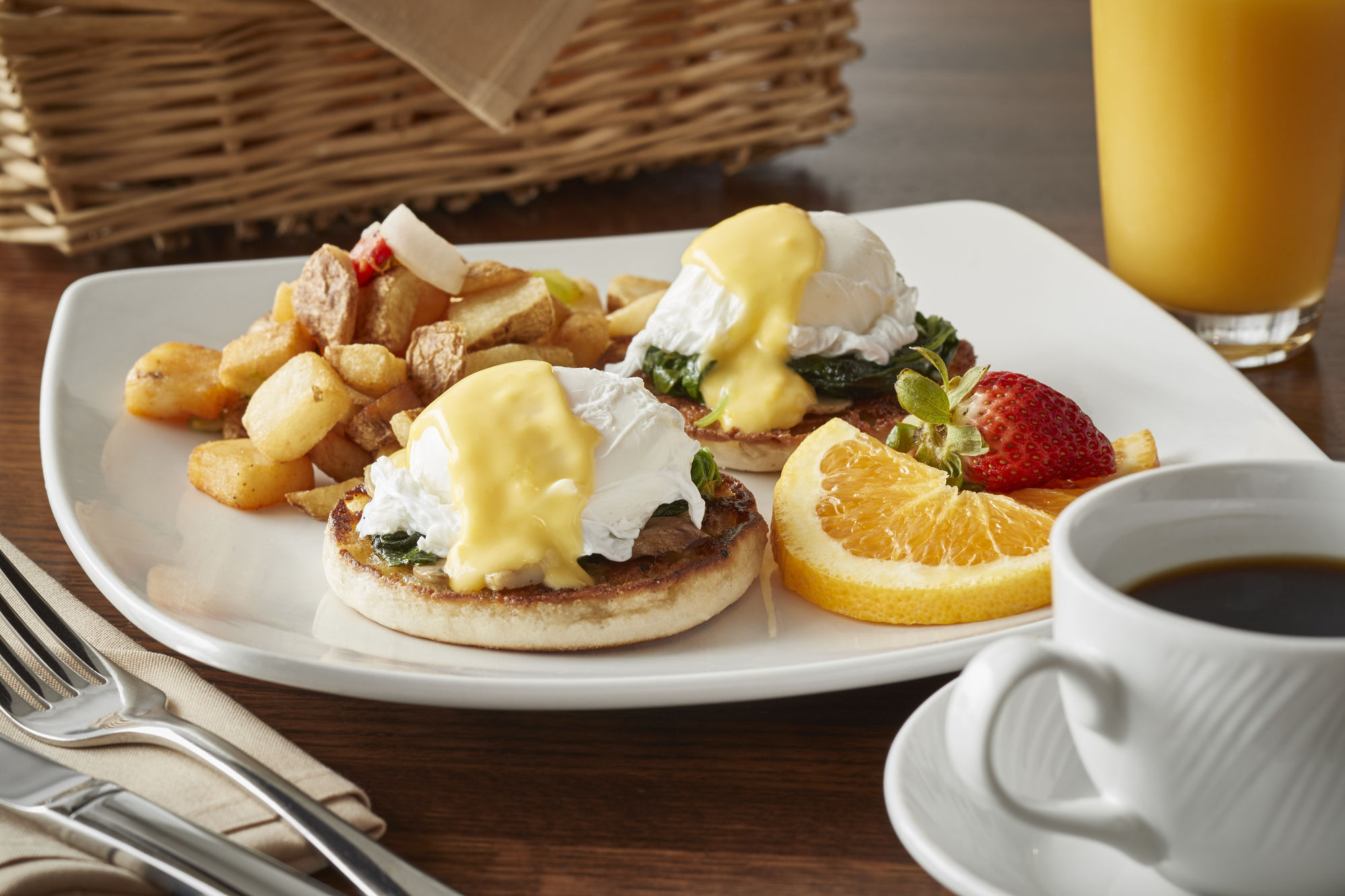 Фото Holiday Inn Alexandria at Carlyle, an Ihg Hotel