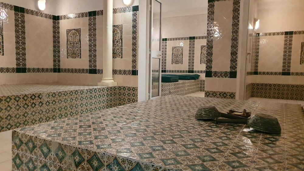 Фото Hotel Ras El Ain