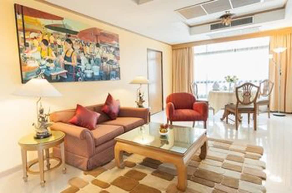 Фото Pinnacle Lumpinee Park Hotel