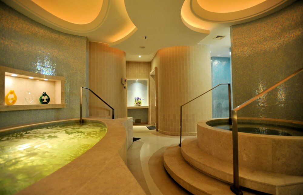 Фото Grand Millennium Shanghai HongQiao