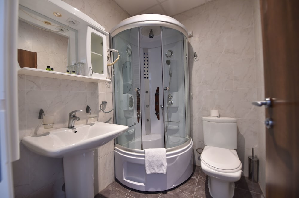 Фото Balkan Garni Hotel