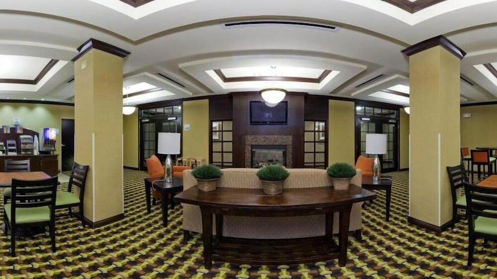 Фото Holiday Inn Express Hotel & Suites Richwood-Cincinnati South, an Ihg Hotel