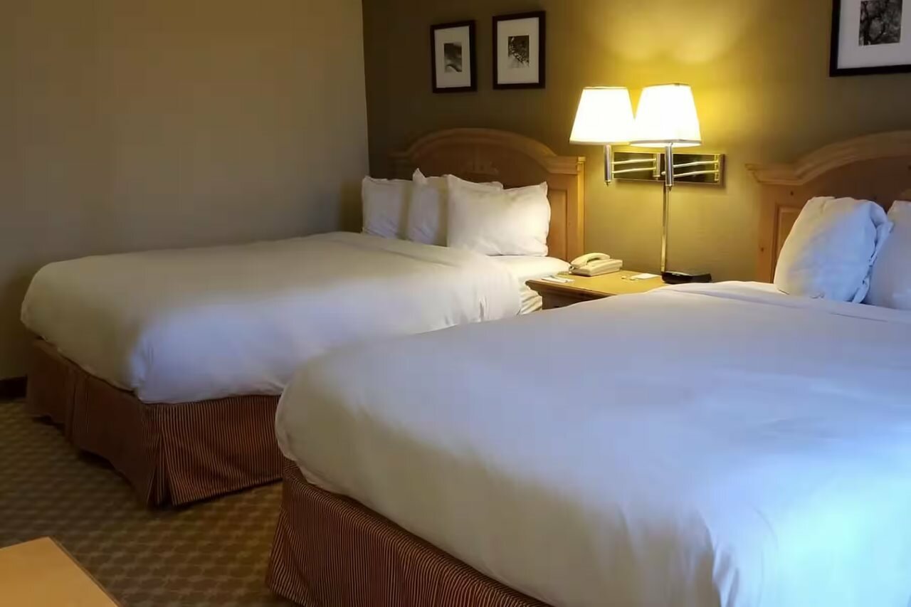 Фото AmericInn by Wyndham Galesburg