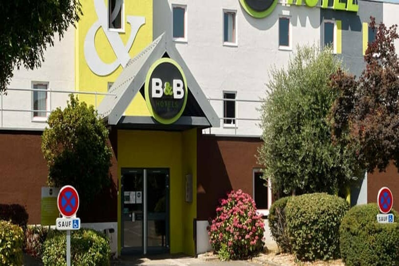 Фото B&b Hotel Evry Lisses 1