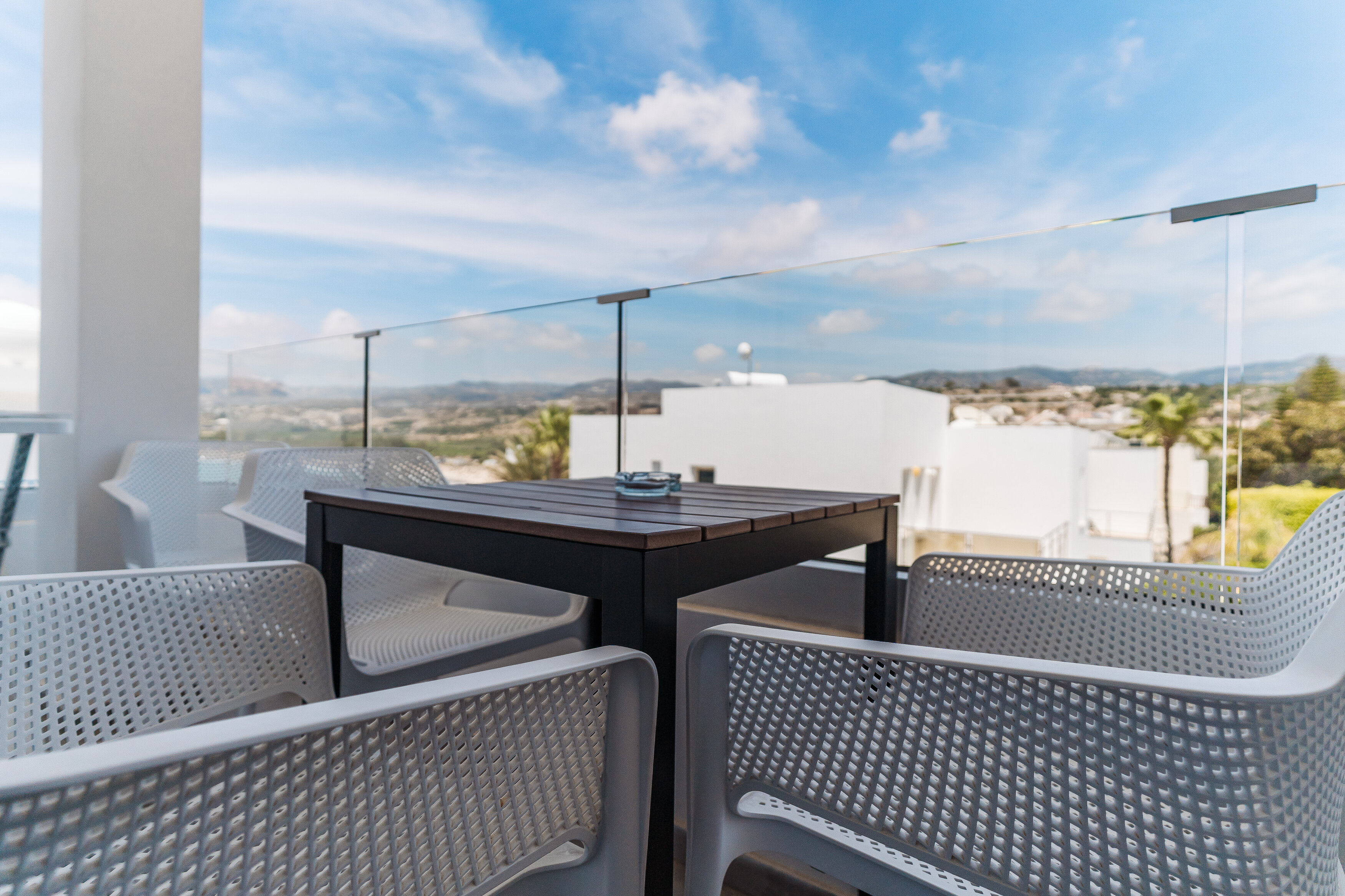 Фото Vrachia Beach Hotel & Suites - Adults only