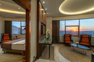 Crowne Plaza Nevşehir (Nevşehir, Nevşehir Merkez, Milli İrade Cad., 2), hotel