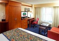 Фото Courtyard by Marriott Hamilton