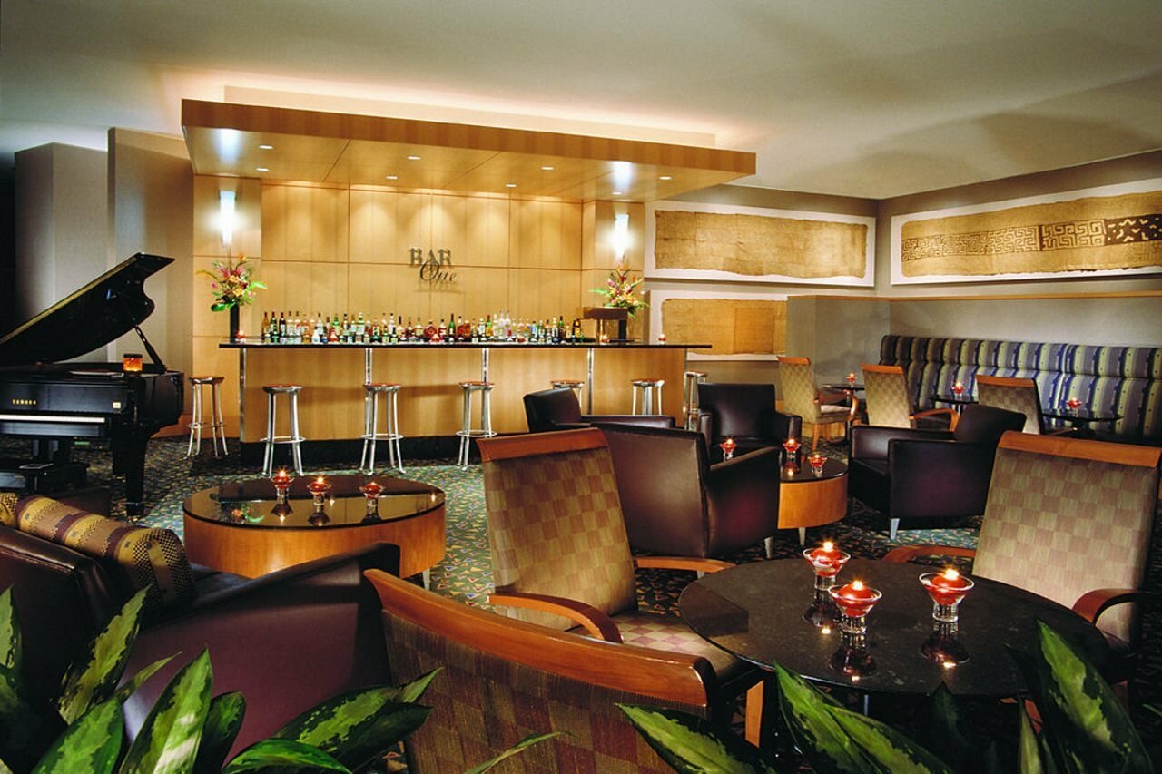 Фото Sheraton Vancouver Wall Centre