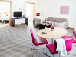 Гостиница Novotel Hamburg City Alster