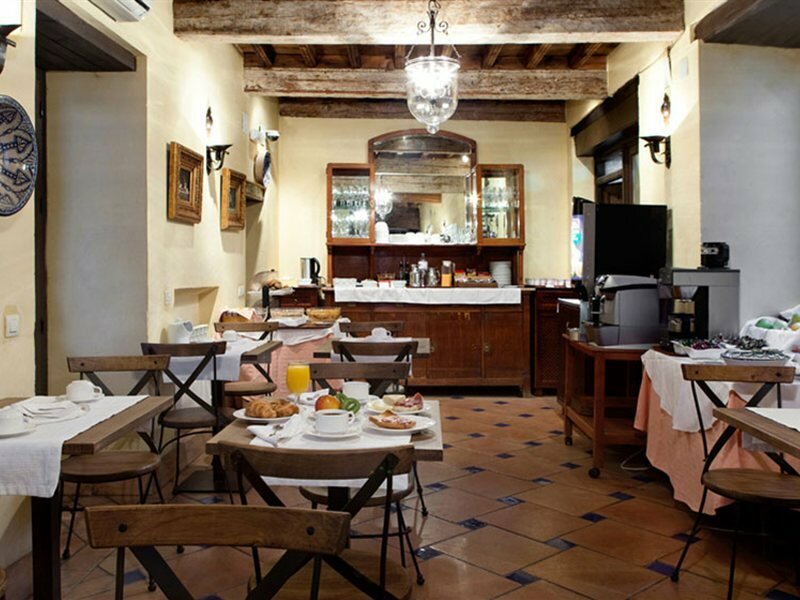 Фото Casa del Capitel Nazari Hotel