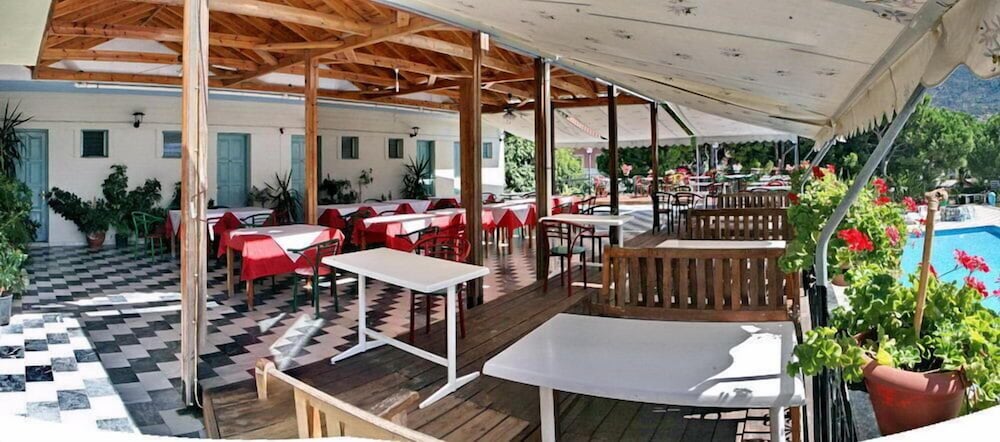 Фото Theofilos Classic Hotel