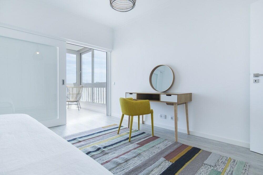 Фото Luxurious Seaview Apartment in Estoril