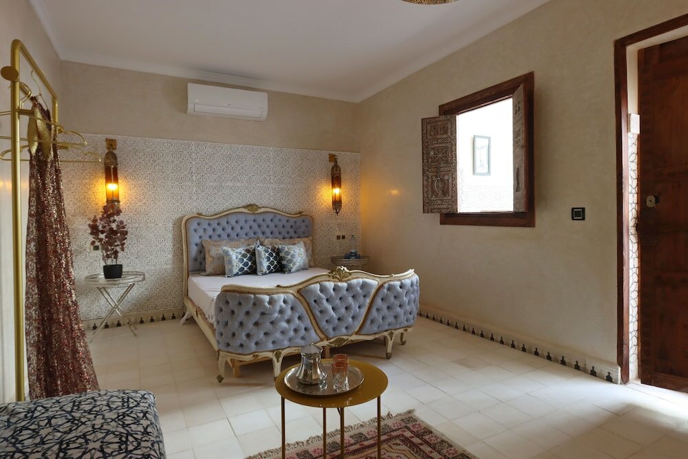 Фото Riad la fayette bed & breakfast