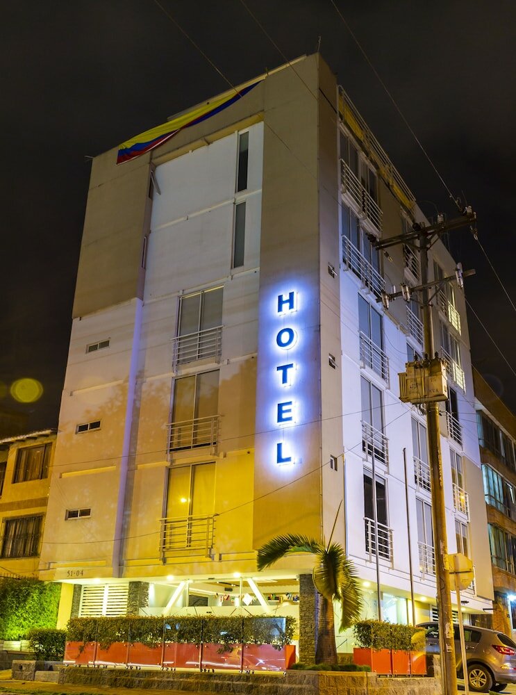 Фото отеля 1