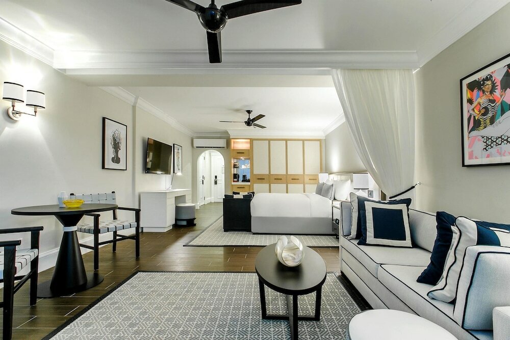 Фото Fairmont Royal Pavilion