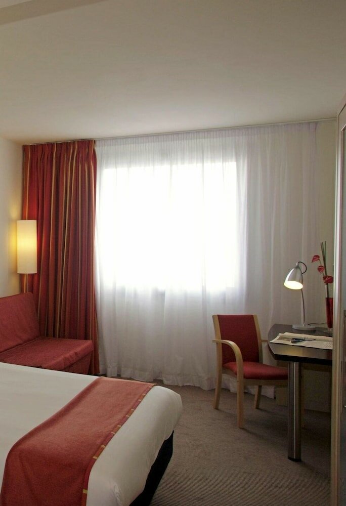 Фото Holiday Inn Express Barcelona City 22@