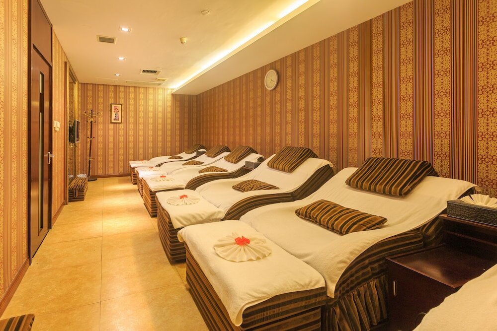 Фото Changsha Xiaoxiang Huatian Hotel