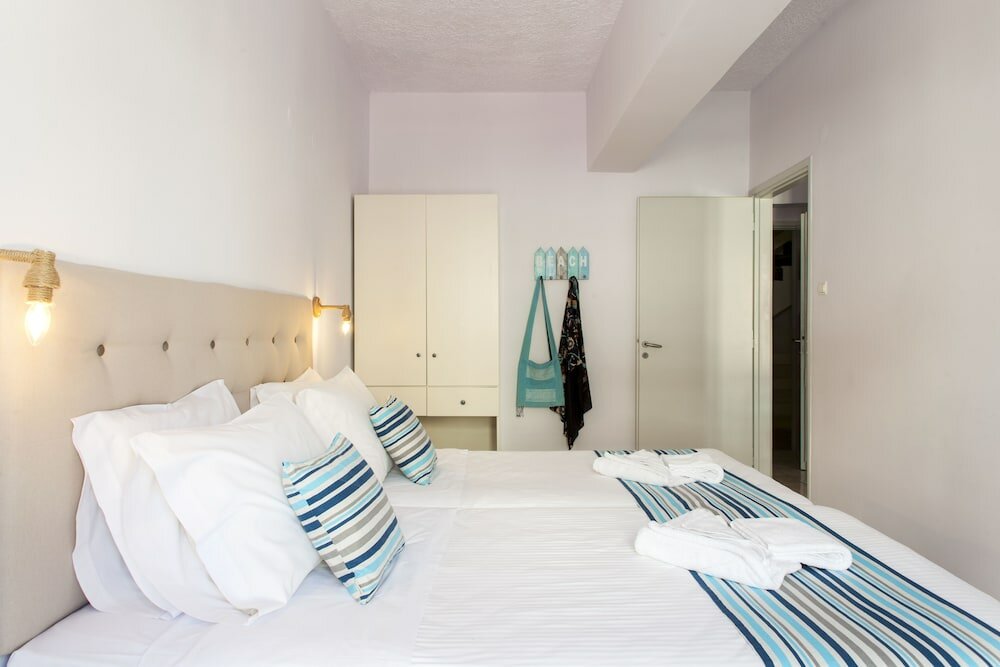 Фото Апартаменты Elychryson