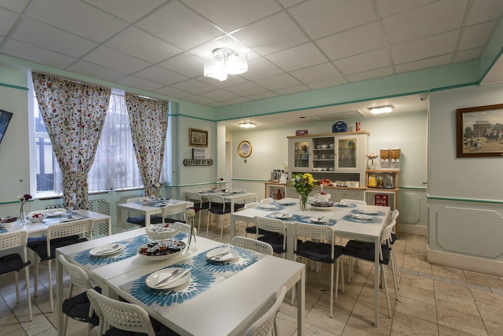 Фото Lancaster Court Hotel