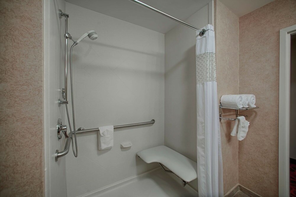 Фото Hampton Inn Atlanta-Canton