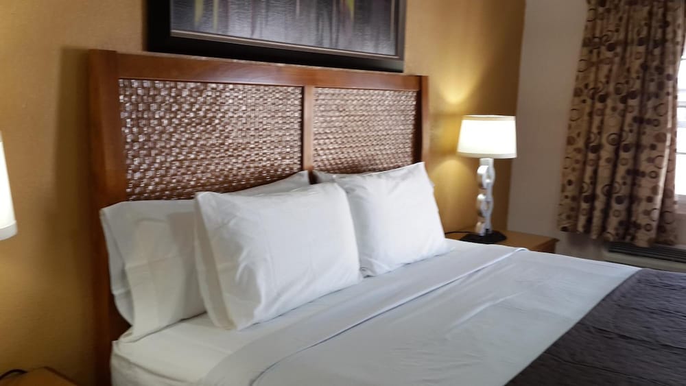 Фото American Regency Inn