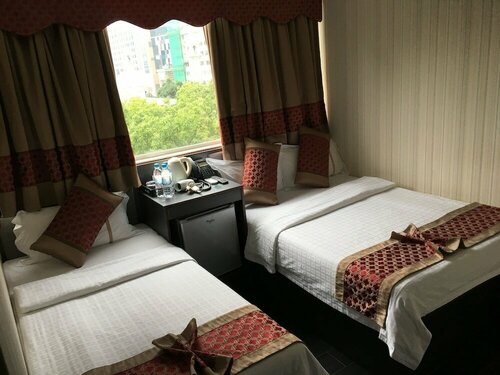 Гостиница Seasons Hotel в Коулуне