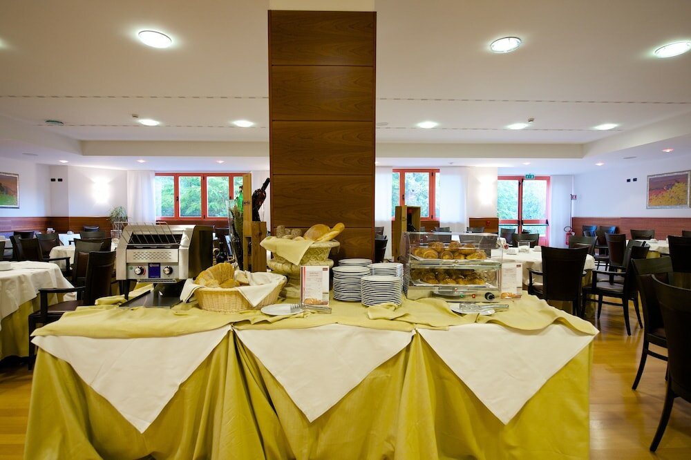 Фото Four Points by Sheraton Siena