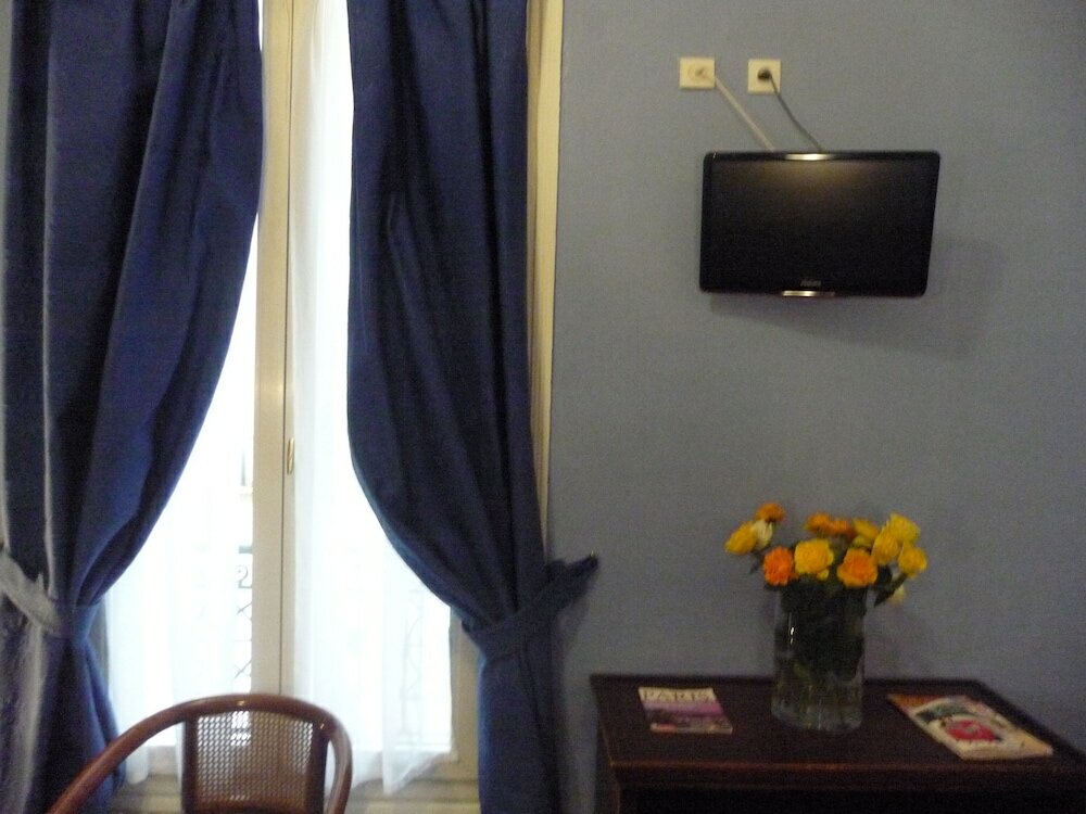 Фото Hotel Ambassadeur