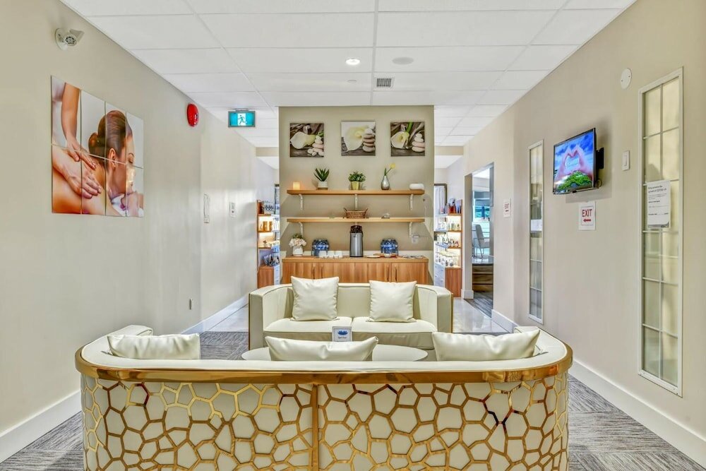 Фото Oceanfront Suites at Cowichan Bay