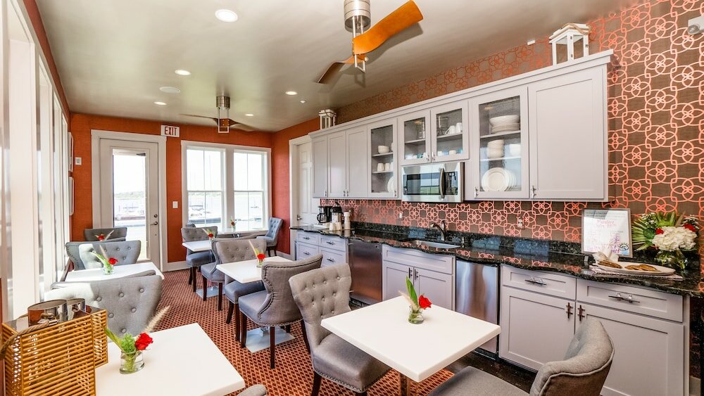 Фото Regatta Inn