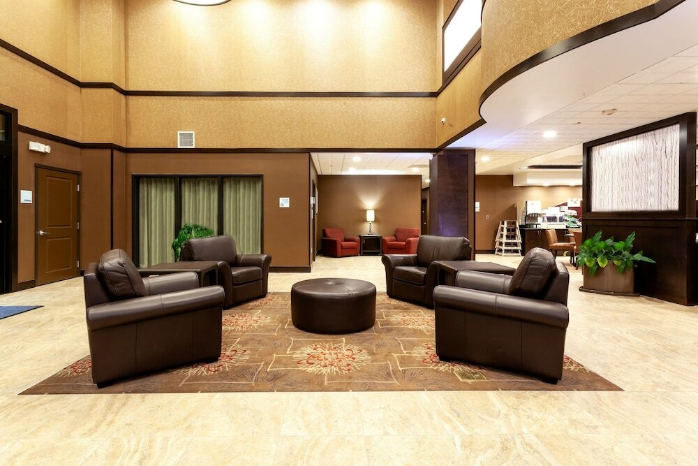 Фото Holiday Inn Express Hotel & Suites - Cheyenne, an Ihg Hotel