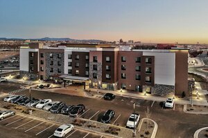 Гостиница TownePlace Suites by Marriott Albuquerque Old Town