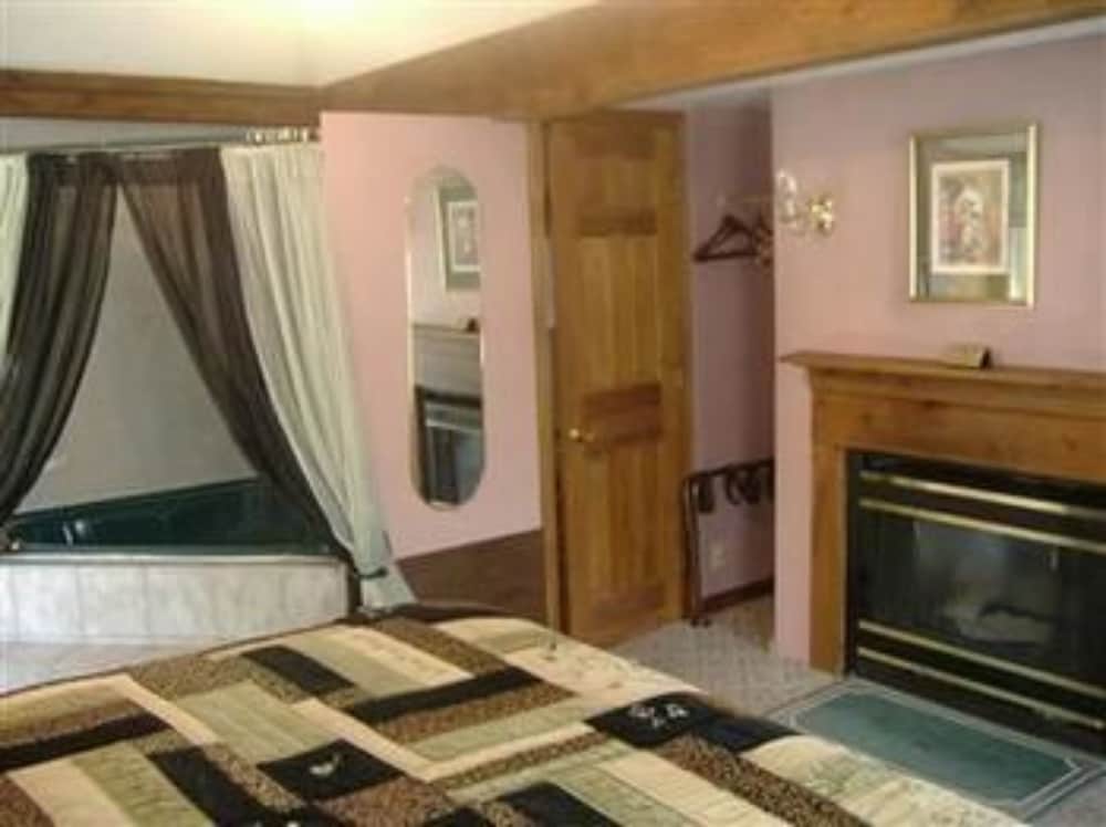 Фото Sturbridge Country Inn