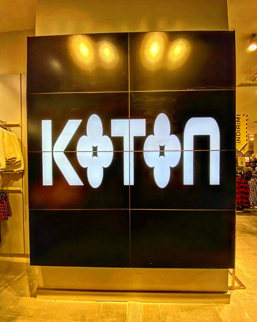 Sound and lighting equipment Laud Media, Istanbul, photo