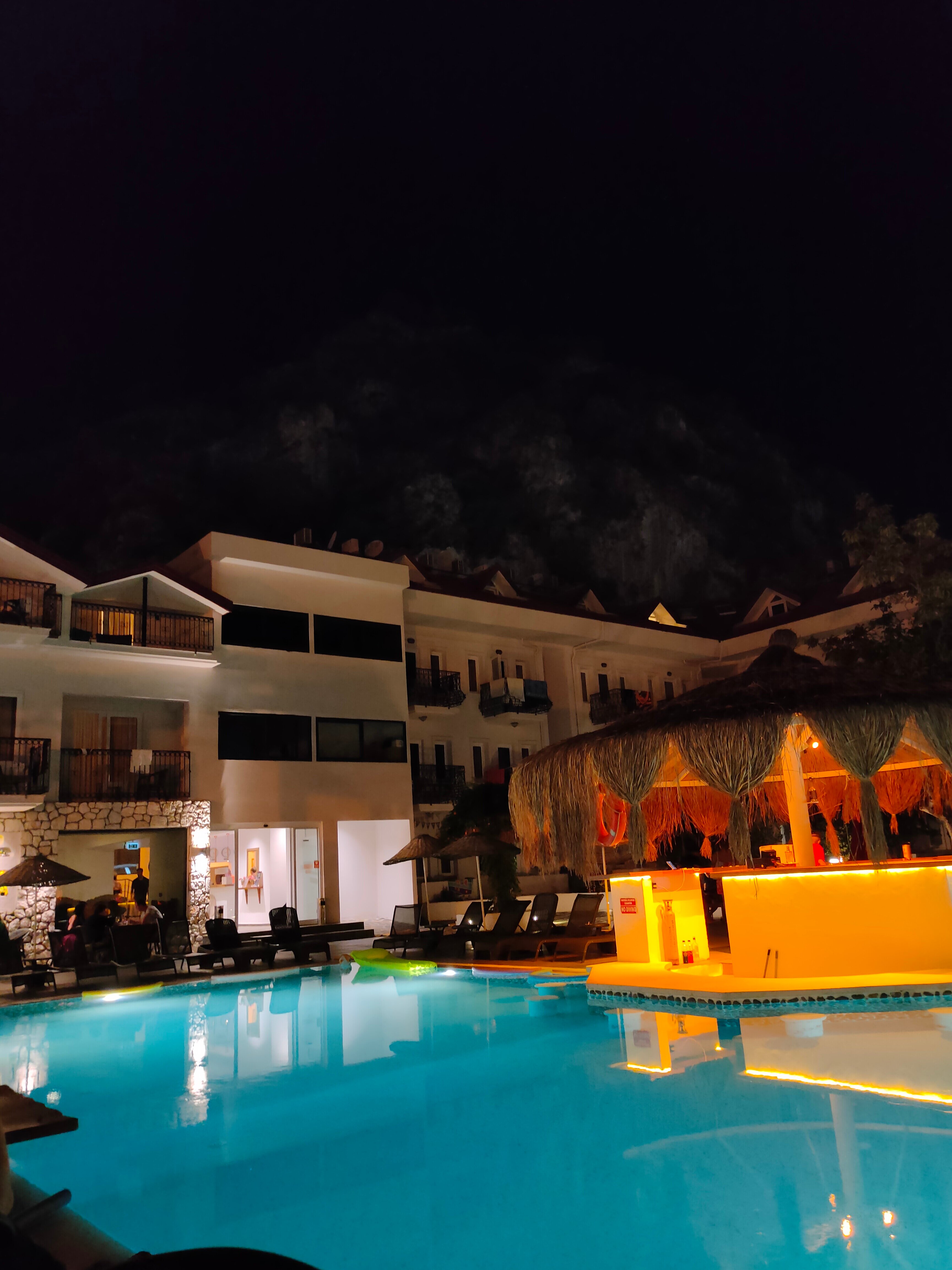 Фото Akdeniz Beach Hotel