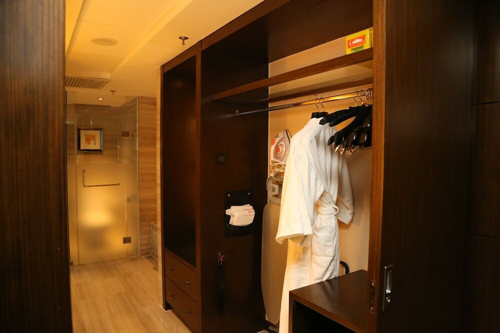 Фото Courtyard by Marriott Shanghai Xujiahui