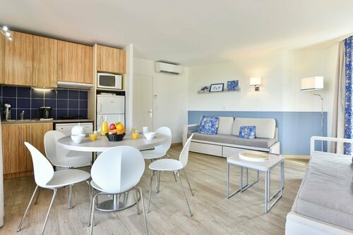 Внешний вид отеля Résidence Pierre & Vacances Premium Port-Prestige в Антибе, фото 2