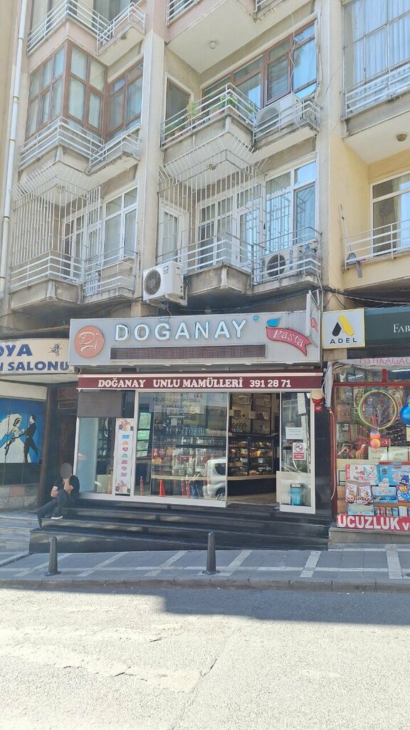 الحلويات Doganay Pasta-Unlu Mamuller ، اسطنبول، صورة